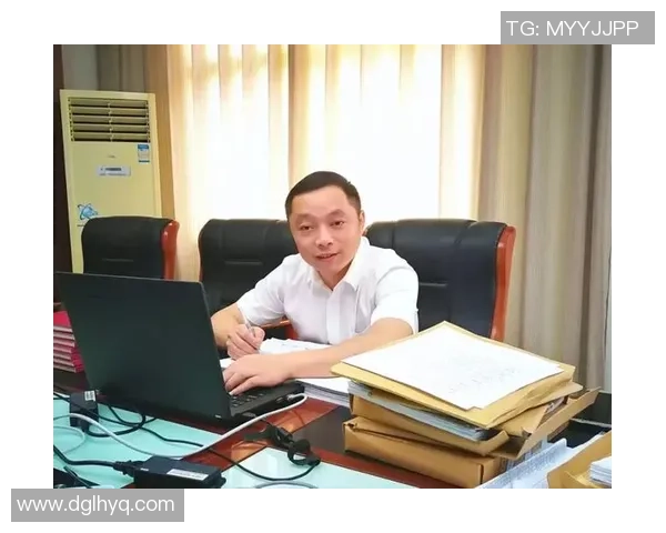 李军专访:从青涩少年到篮球传奇的奋斗与成长历程回顾